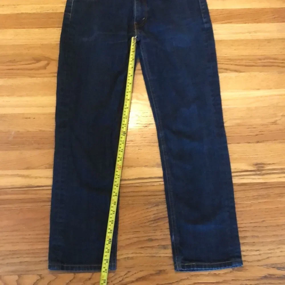 Levi’s jeans 32 x 30 inch dark wash denim straight leg